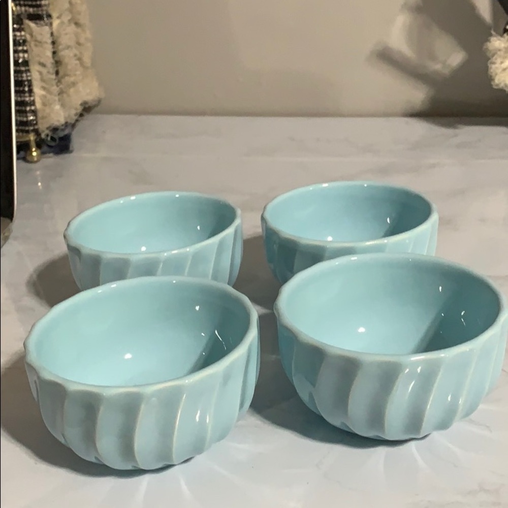 Anthropologie set of 4 dessert bowls (blue)